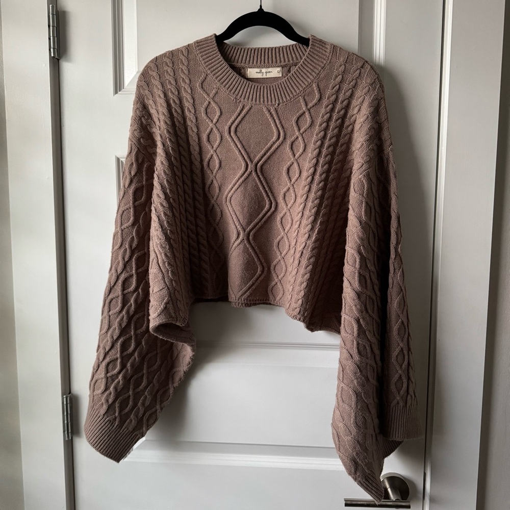 Molly Green Long Bell Sleeve Cropped Cable Knit Sweater Large